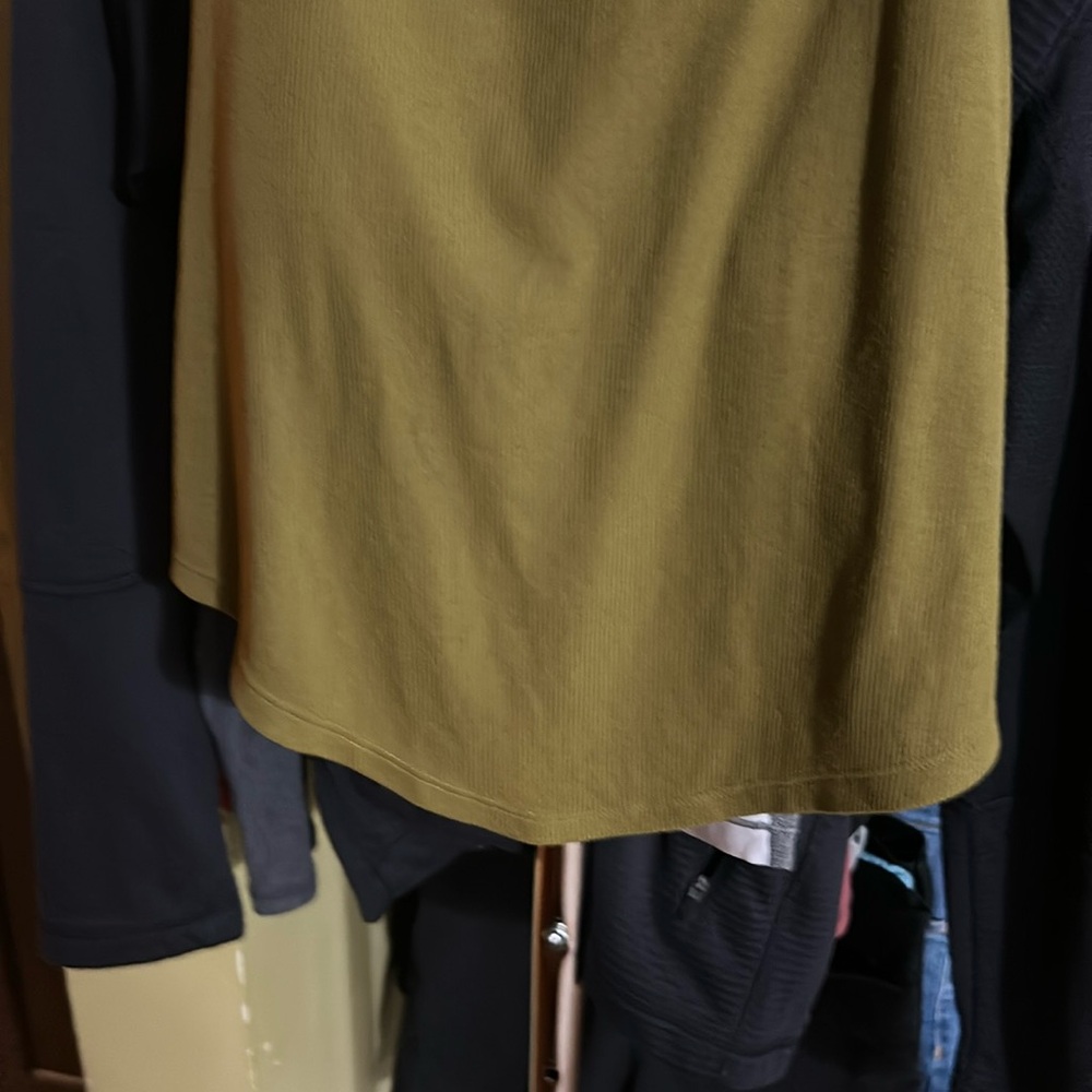 Green tank with bra